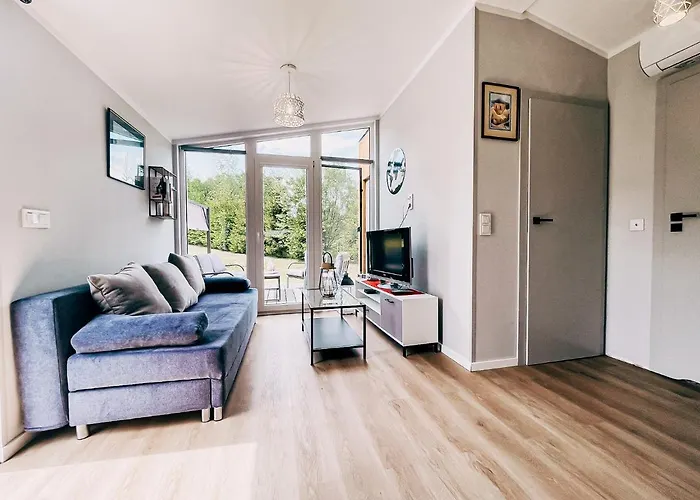 Golf I Jezioro Сasa de vacaciones Tomaszkowo